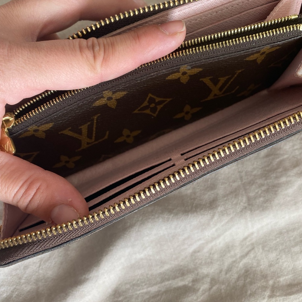 Louis Vuitton Clemence wallet in Rose Ballerine authentic - Picture 8 of 16